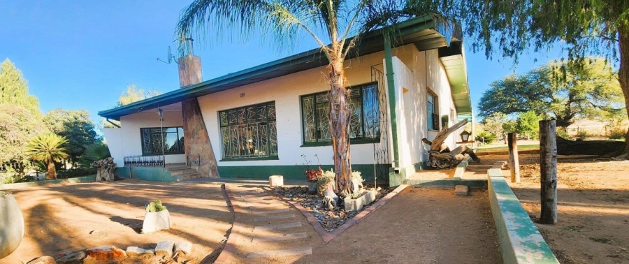 4 Bedroom Property for Sale in Upington Rural Northern Cape